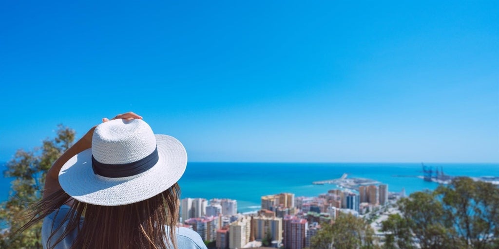 La llegada de turistas internacionales en junio aumenta un 4,4% en Andalucía, con un gasto de más de 1.900 millones