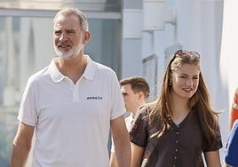 Abrazo al Rey y apoyo a los equipos femeninos de vela: la visita sorpresa de la Princesa Leonor al Real Club Náutico de Palma