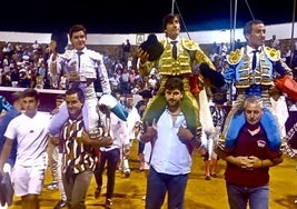Los matadores Curro Díaz, David de Miranda y Manuel Román se reparten nueve orejas en Villanueva de Córdoba
