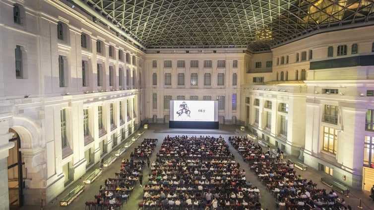 El palacio de Cibeles ofrece un agosto de cine y música en directo