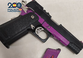 Al gimnasio a punta de pistola: detenido por amenazar al personal apuntándoles con un arma en la cabeza