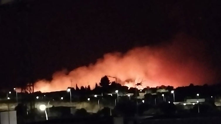 Un nuevo incendio de madrugada alerta a los vecinos de Argés