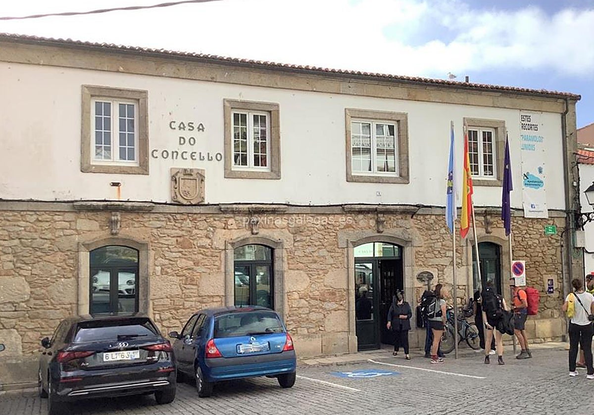 Fachada del Concello de Fisterra