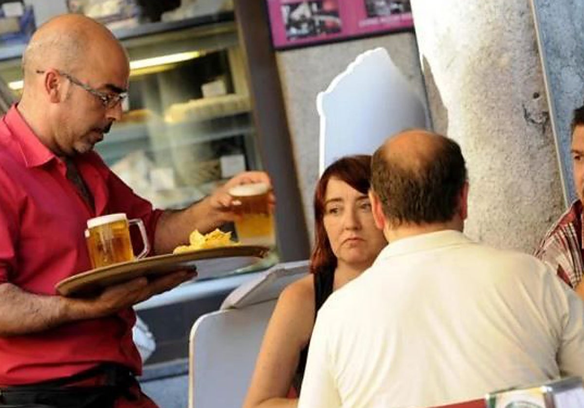 Los recortes más grandes se han producido en el sector Servicios