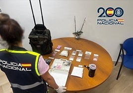 Desmantelan un narcopiso en Alicante tras pillar a un hombre vendiendo droga en un carrito mostrador