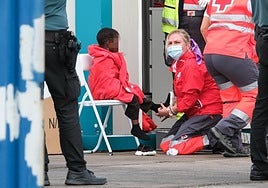 El Gobierno no tiene ningún centro preparado para acoger a menores de Canarias