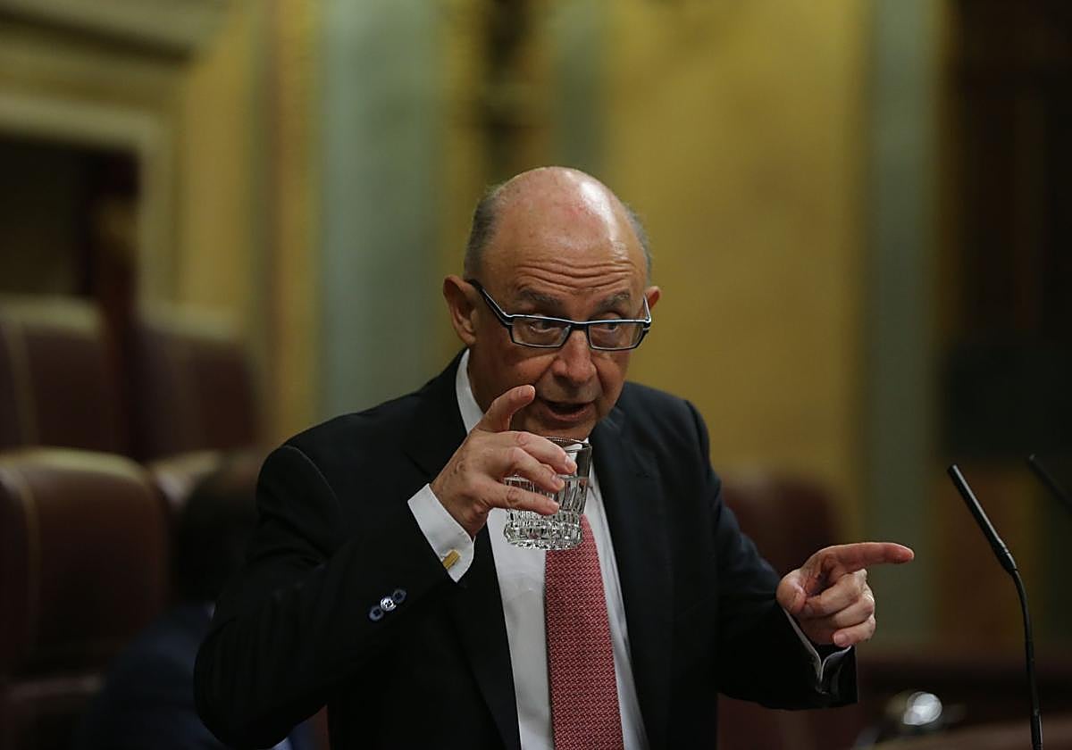 El exministro Cristóbal Montoro, en el Congreso en 2018