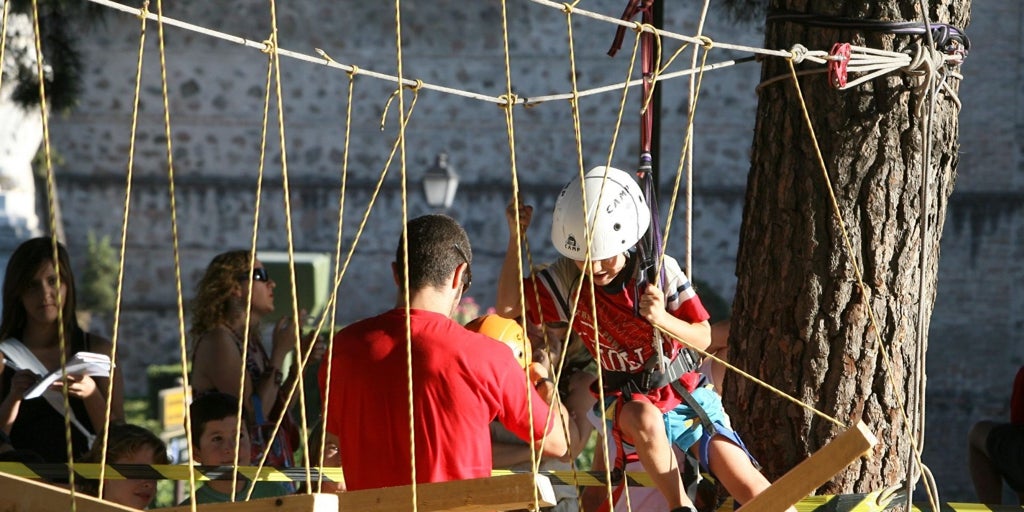 Herido un niño de 12 años al caer desde una tirolina en un campamento juvenil de Riópar, Albacete
