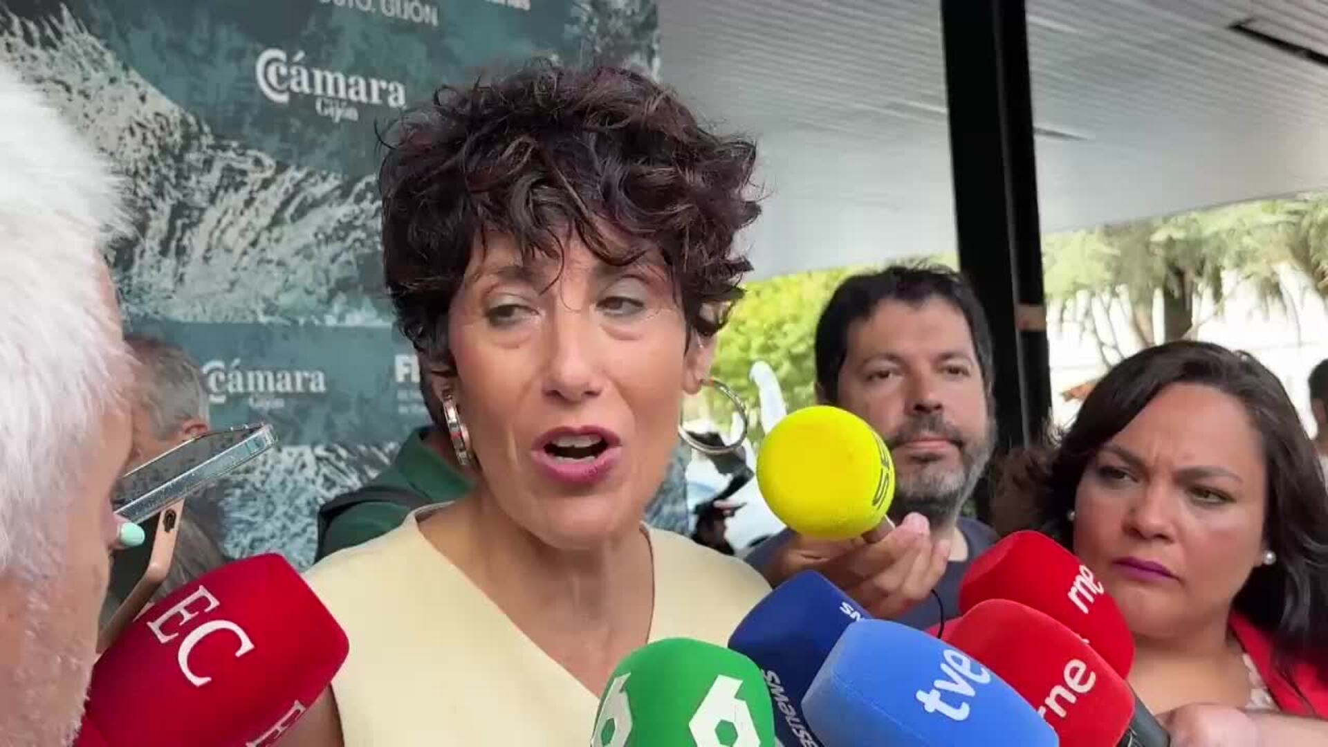 Elma Saiz garantiza su &quot;total colaboración&quot; con la investigación sobre Santos Cerdán