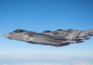 Sánchez rompe la unidad militar europea por su antitrumpismo