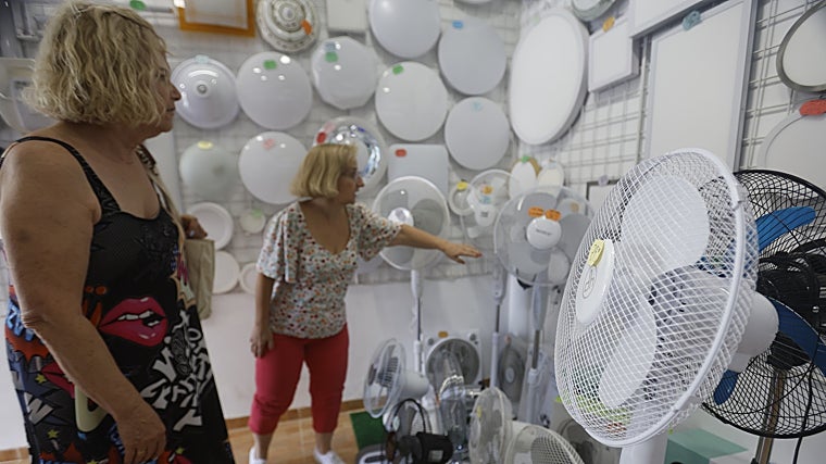 Córdoba, bajo la ola de calor: «La venta de ventiladores retráctiles se ha desbordado totalmente»