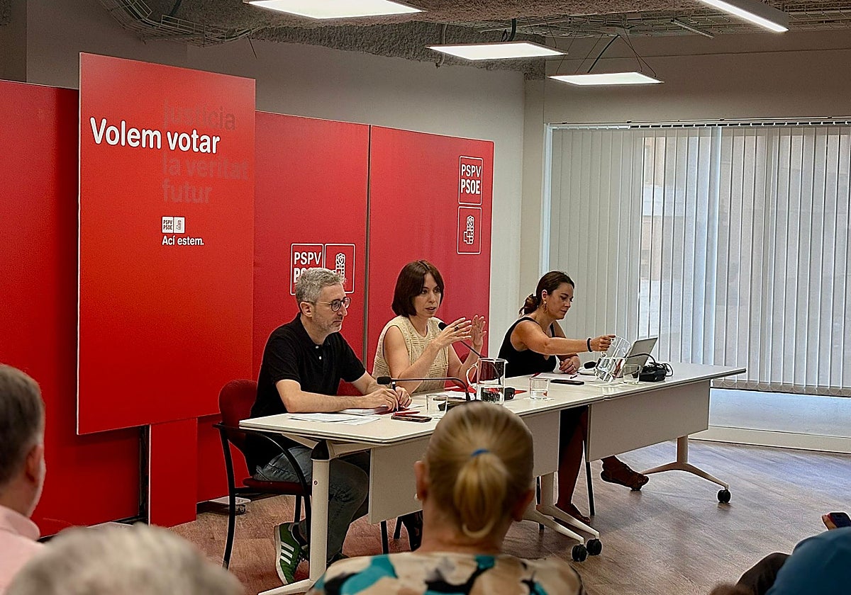 Imagen de Arcadi España, Diana Morant y Zulima Pérez, este miércoles, durante la reunión en la sede del PSPV-PSOE