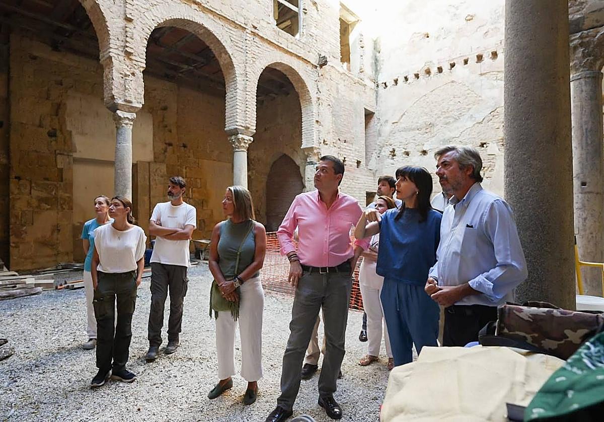 Visita del alcalde al convento de Santa Clara