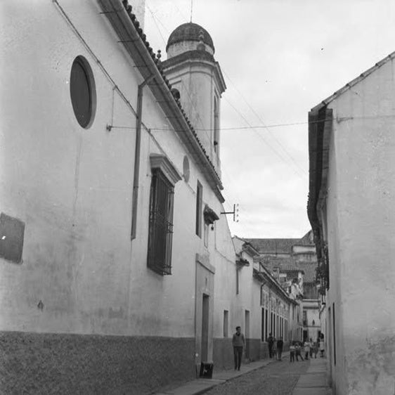 Aspecto antiguo de la calle de la iglesia hospital de Jesús Nazareno, sin la puerta actual