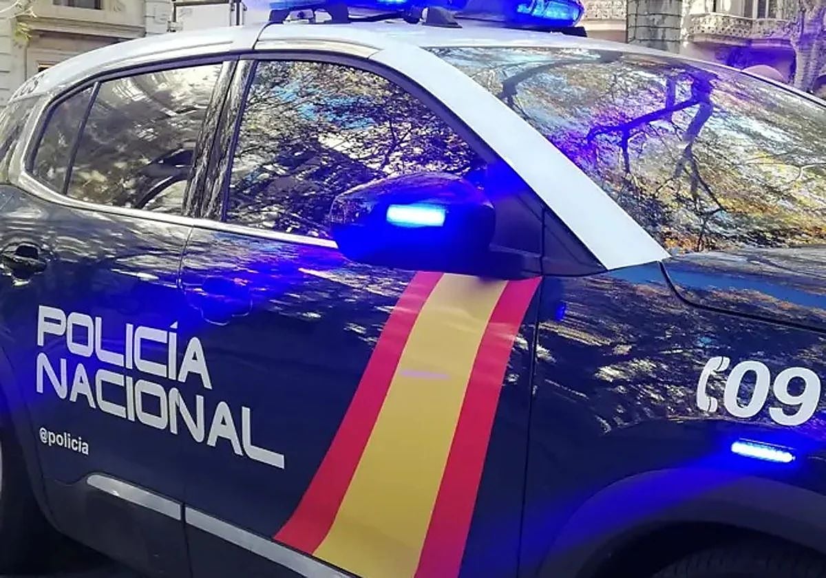 Un vehículo de patrulla del Cuerpo Nacional de Policía
