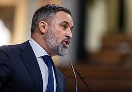 Abascal aprovecha el discurso migratorio para disputar el voto al PP