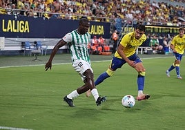 El Córdoba pierde el Ramón de Carranza en la tanda de penaltis tras empatar a uno el choque
