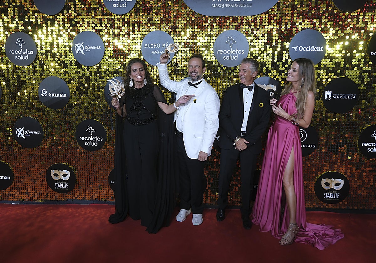 Sandra García-Sanjuán, Ignacio Maluquer, Javier Banderas y Nicole Kimpel posan en el photocall de izquierda a derecha