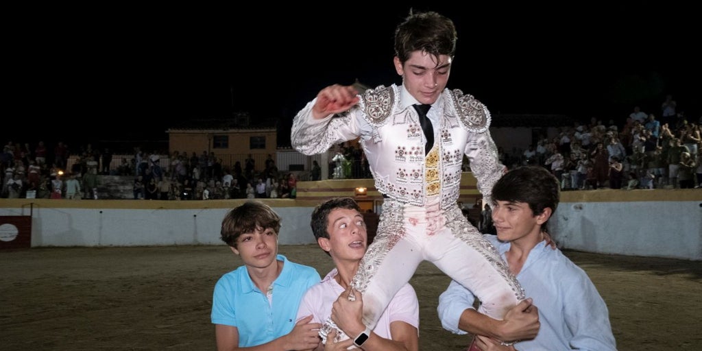 Pastrana celebra el 170 aniversario de su plaza de toros con una novillada nocturna