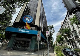 Génova y la jerarquía eclesiástica guardan silencio ante los ataques de Abascal a la Iglesia