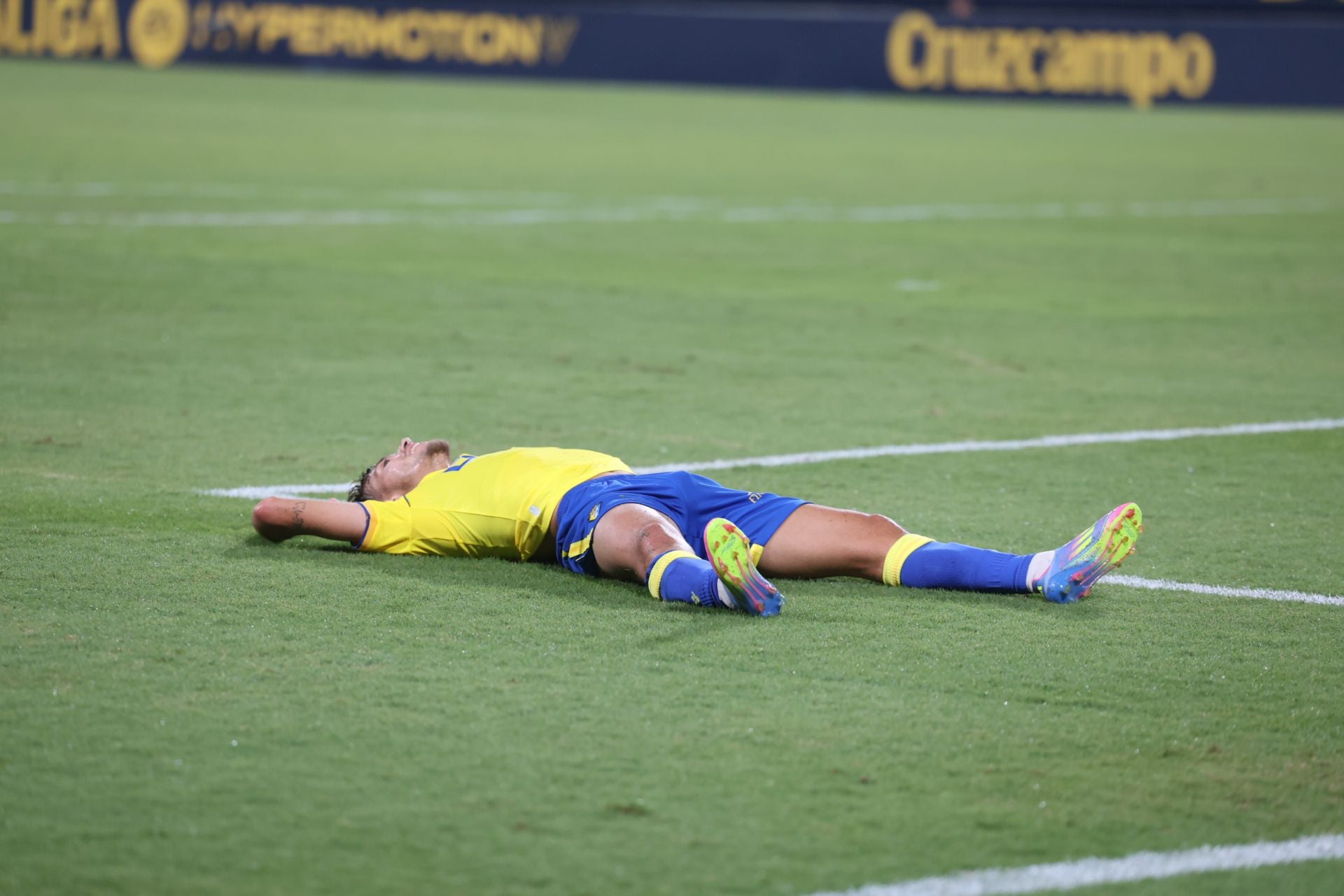 La derrota del Córdoba en el Ramón de Carranza, en imágenes