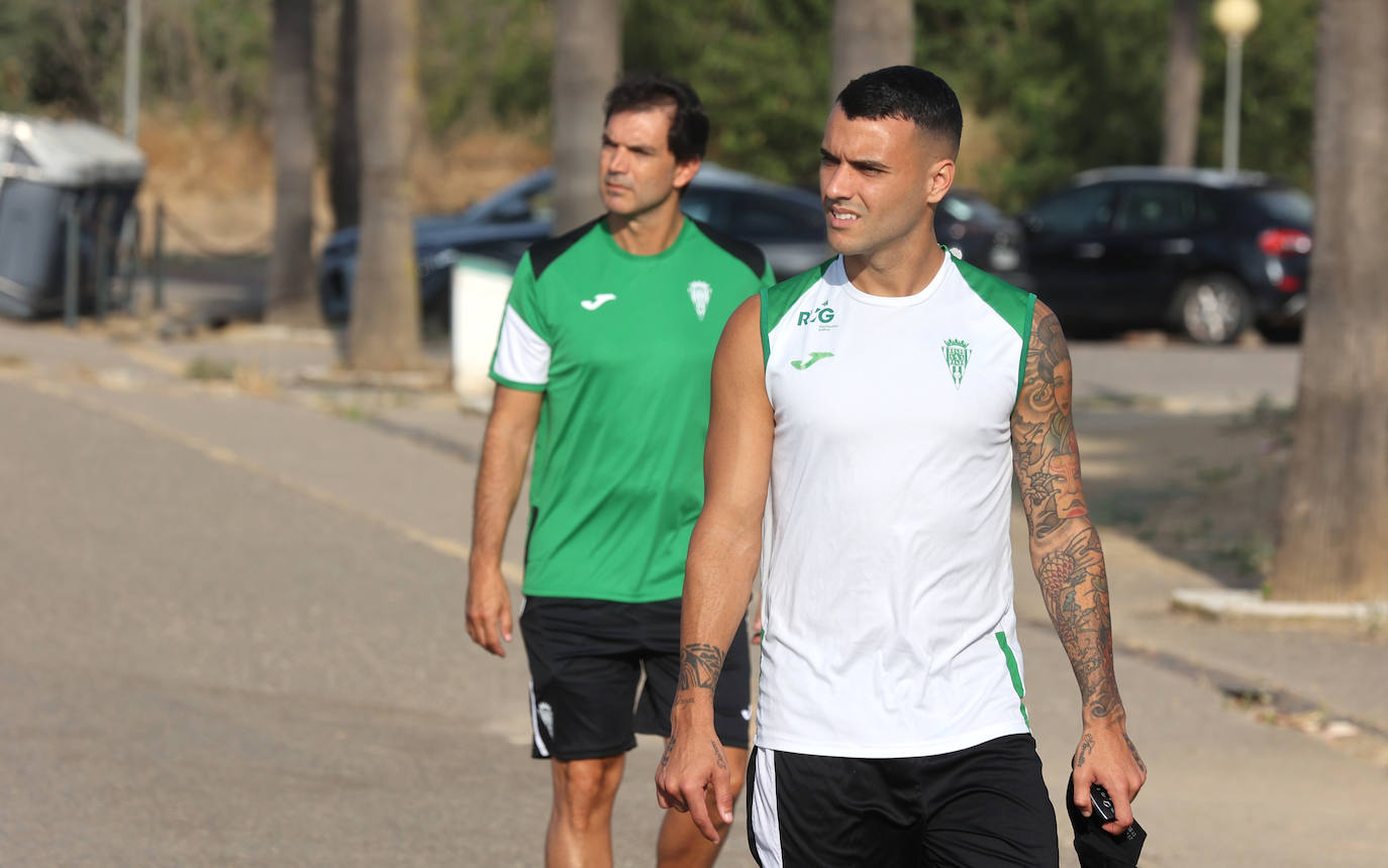 Las imágenes del Córdoba CF preparando ya su debú liguero en Gijón