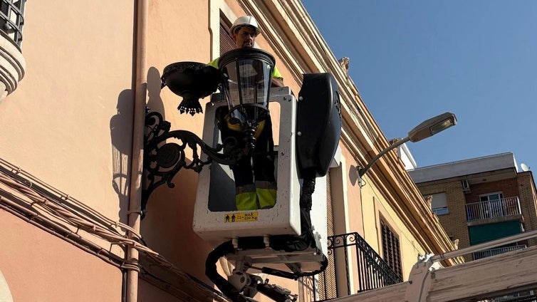 Valencia avanza en la renovación del alumbrado público de Orriols y Benicalap con una inversión de 645.000 euros