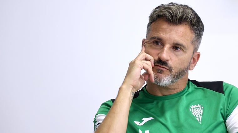 Iván Ania durante la entrevista con ABC