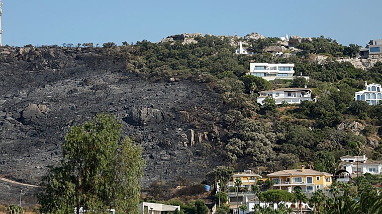 Casas cercanas a la zona quemada