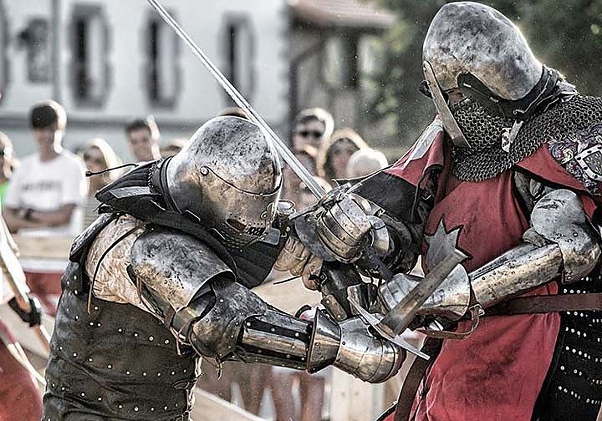 La Plaza de España de Consuegra acogerá variedad de actuaciones durante el fin de semana