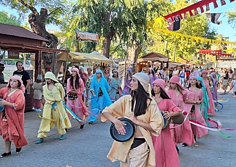 Imagen secundaria 1 - El castillo de Consuegra, el paseo Ramón y Cajal y la Plaza de España serán ubicaciones a destacar durante el fin de semana