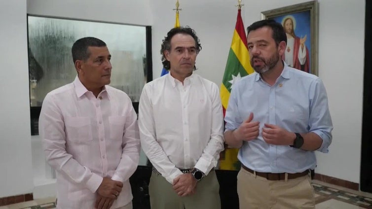 Senadores de EE.UU. se reúnen con alcaldes de ciudades colombianas para estrechar lazos