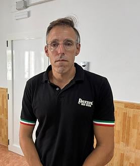 Imagen secundaria 2 - Imagenes del exterior del antiguo convento carmelita reconvertido en centro de acogida y de su director, Grabriel Orihuela