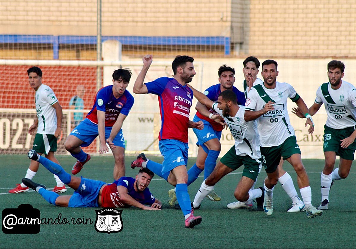 El Villacañas hizo nueve cambios y apretó en la segunda parte