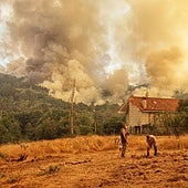 Las llamas no cesan y provocan cortes en telecomunicaciones, luz y agua en Orense