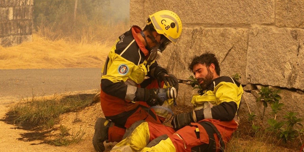 El fin de la ola de calor permite una relativa mejora en los incendios de Galicia