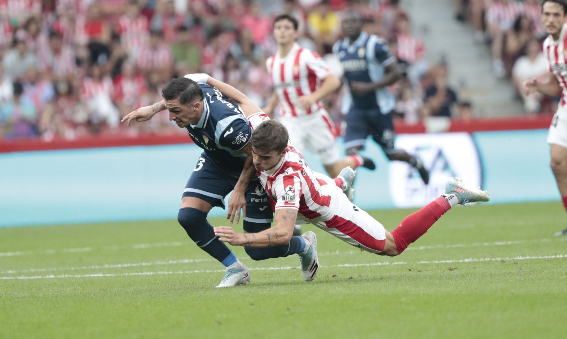 La derrota del Córdoba en Gijón, en imágenes