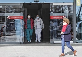 Indemnizan con 30.000 euros a una médica que se contagió de covid al comienzo del estado de alarma