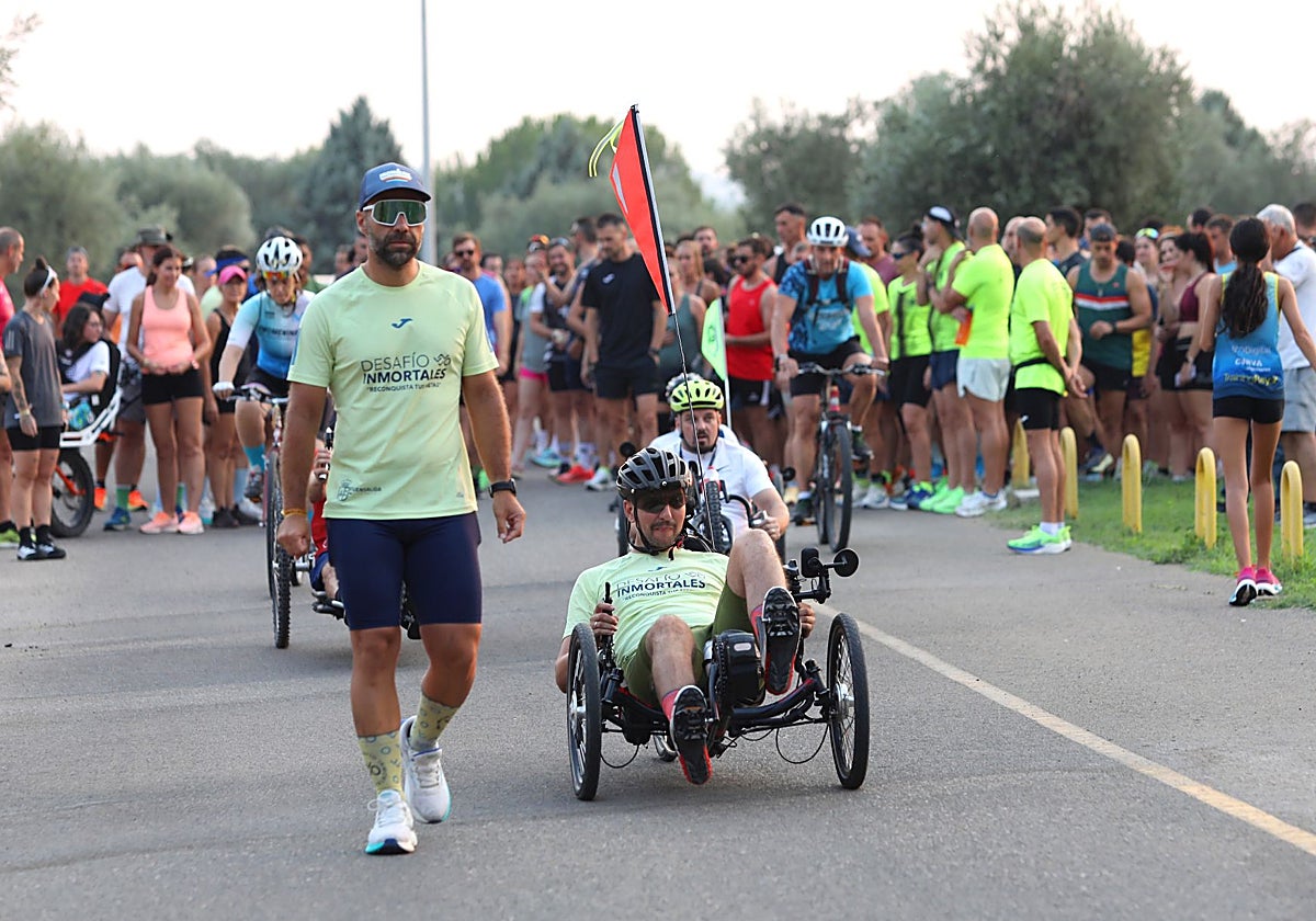 Pacientes de Parapléjicos en sus handbikes