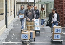 Los sindicatos vascos llevan al Parlamento su propuesta para que la región tenga SMI propio