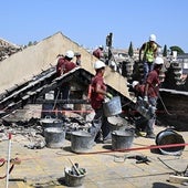 Trabajos de emergencia en las cubiertas de la Mezquita-Catedral tras el incendio
