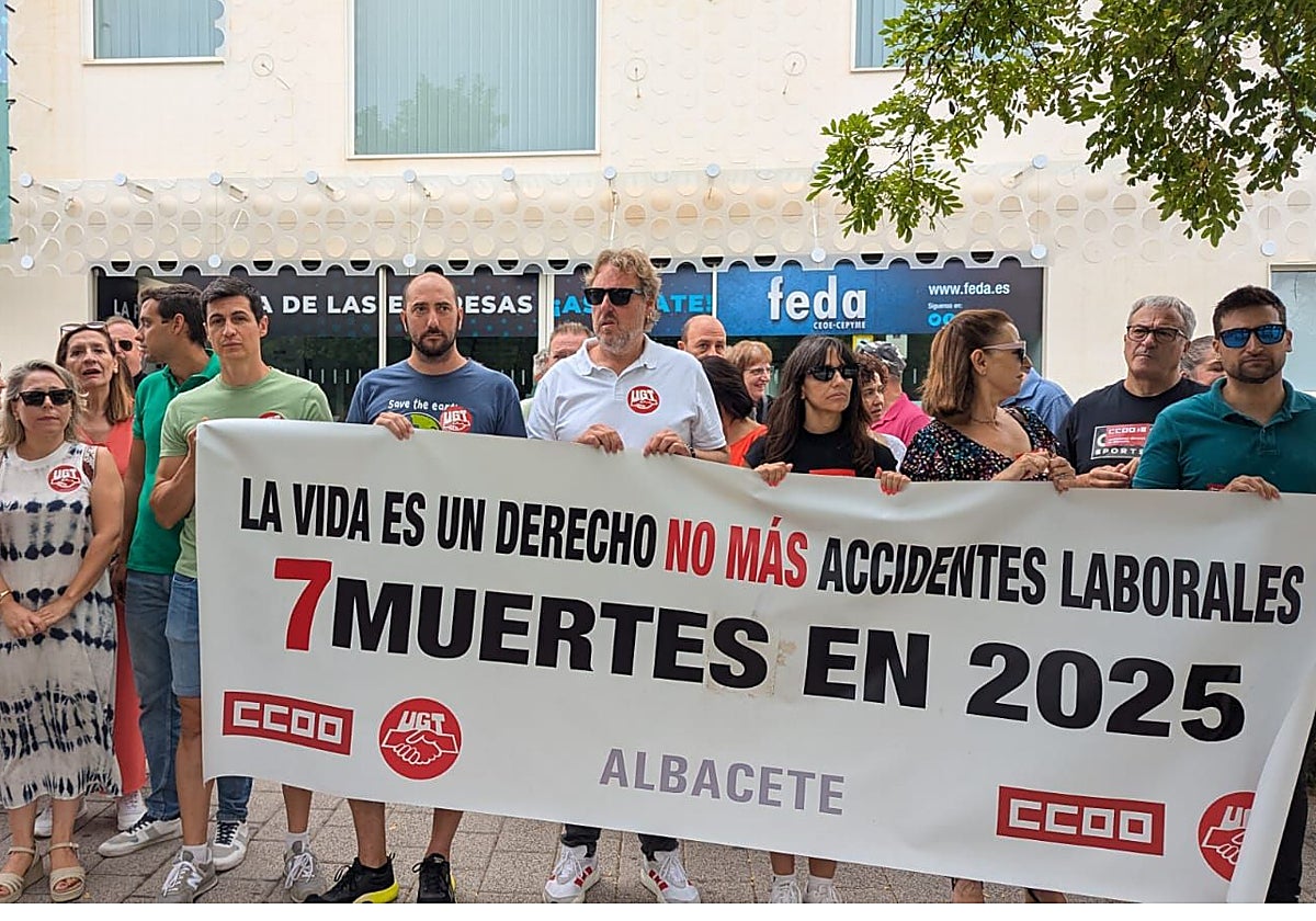 Concentración este viernes ante la sede de la FEDA