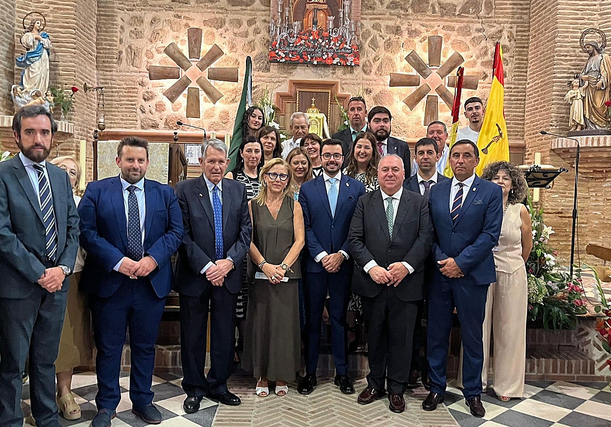 Diversas autoridades políticas han estado presentes en la misa