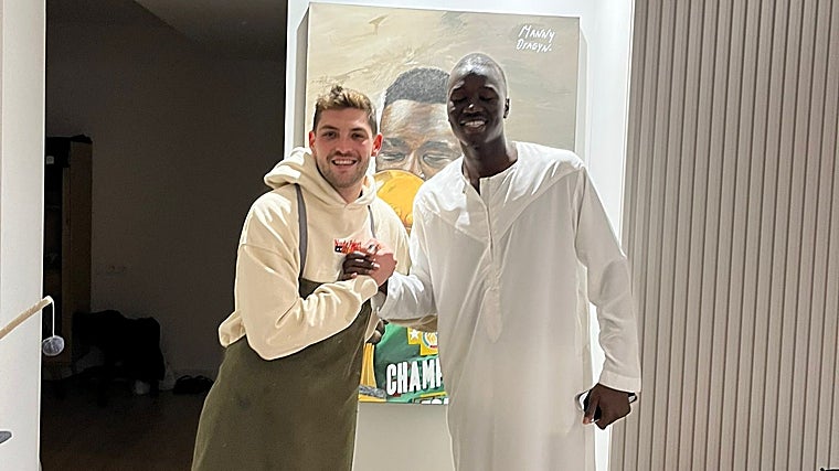 Imagen de Rivera y Gueye en casa del futbolista