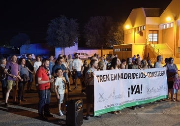 La lucha continúa: un centenar de personas piden que se construya la estación de tren Madridejos-Consuegra