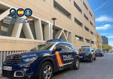 Detienen a tres jóvenes por intentar pagar una botella de champán de 850 euros con billetes falsos en Alicante