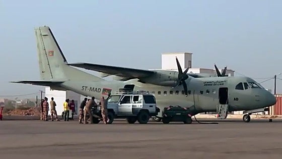 Un avión militar mauritano aterriza en un aeródromo sin control policial en Soria