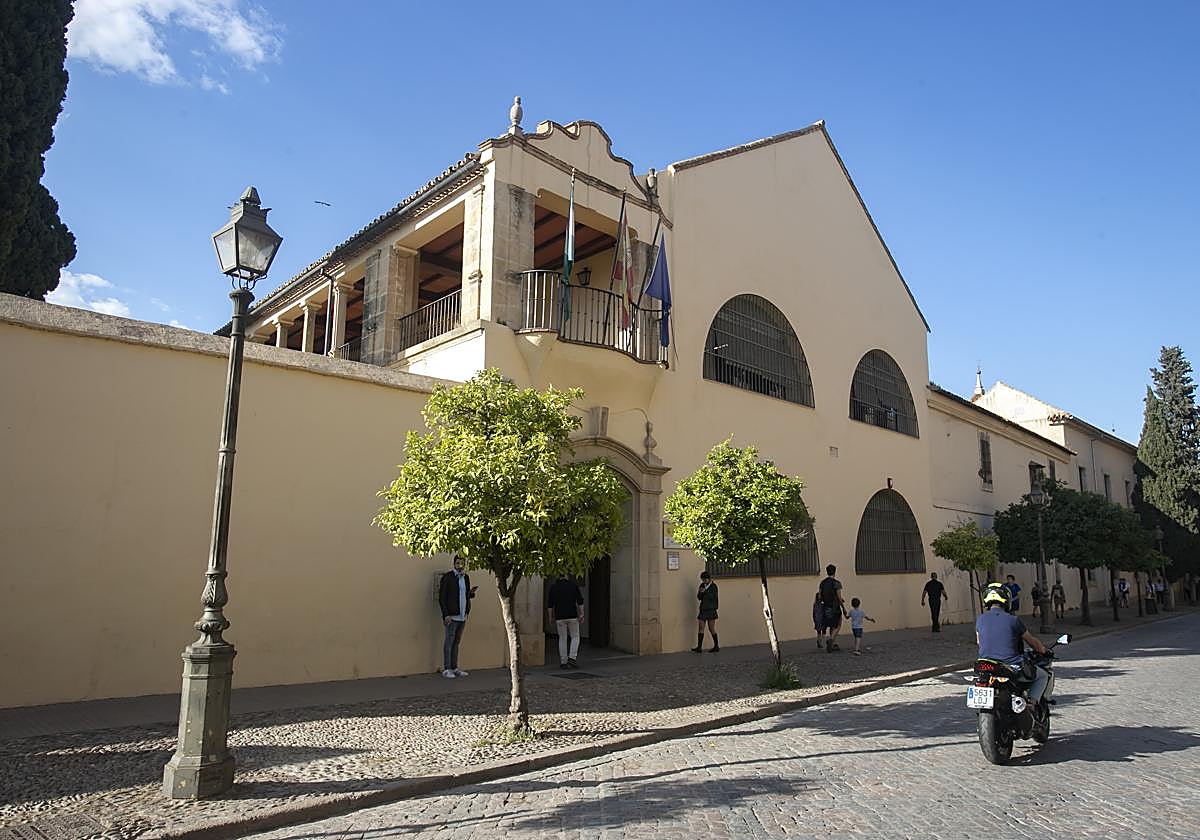 Imagen la vieja Biblioteca Provincial, ubicada en la calle Amador de los Ríos