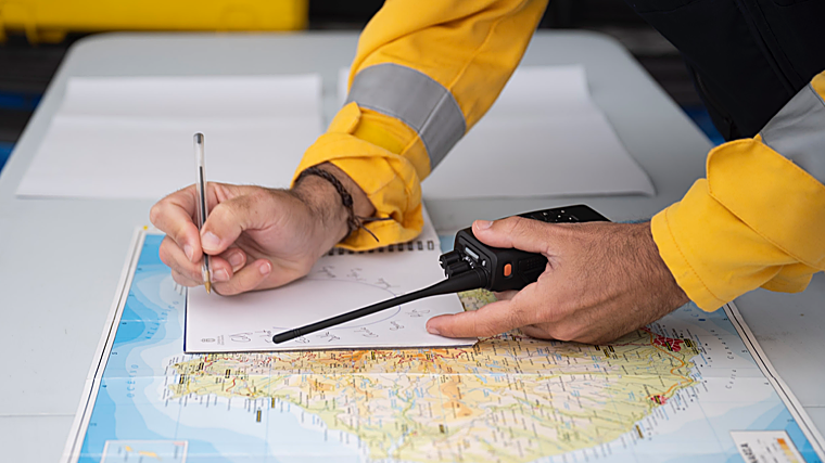 Dos especialistas en incendios forestales de Gran Canaria se suman al operativo contra el fuego en Castilla y León