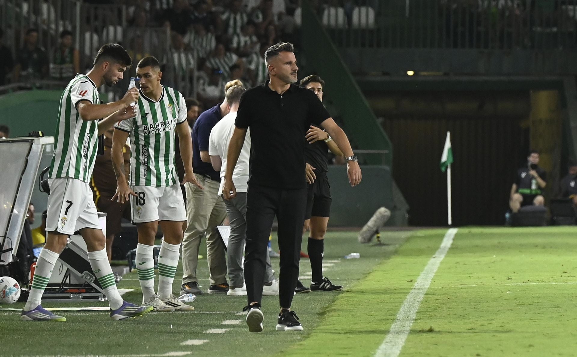La dolorosa derrota del Córdoba ante Las Palmas, en imágenes